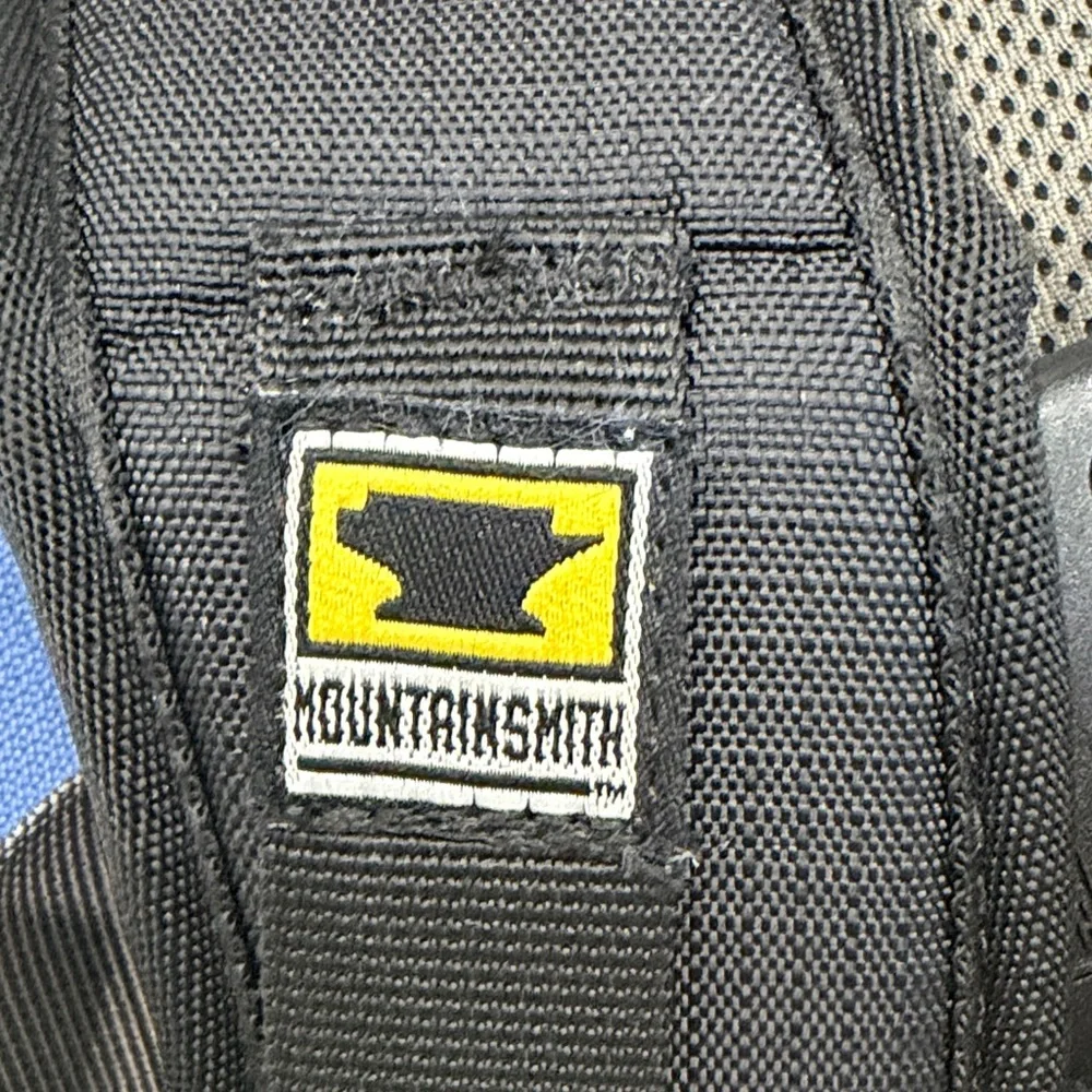 Mountainsmith,Blue and Gray Waist Pack – Hands-Free Carry - Picture 9 of 17